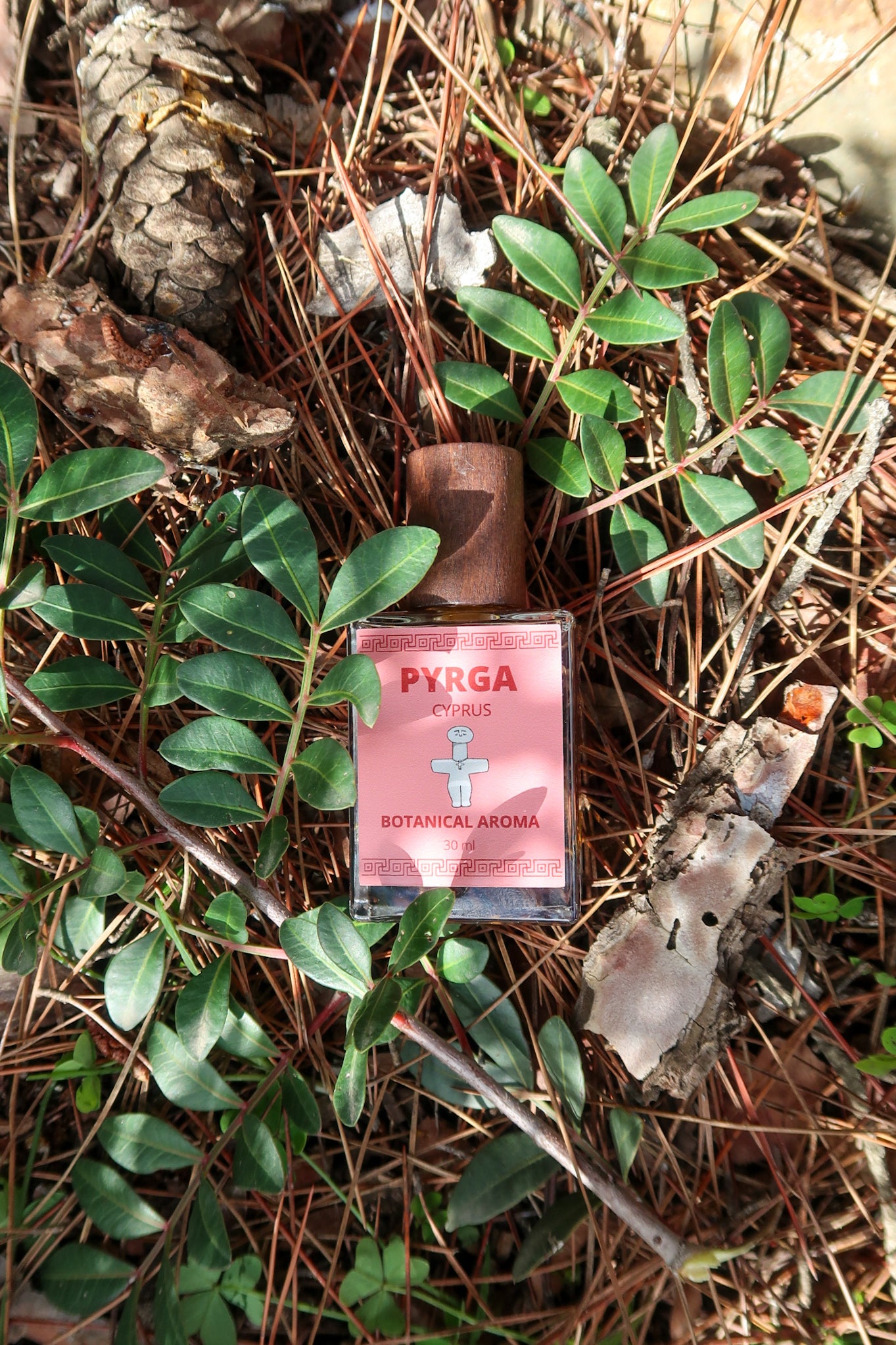 PYRGA / ΠΥΡΓΑ botanical aroma - a gourmand fougere (sweet forest scent)